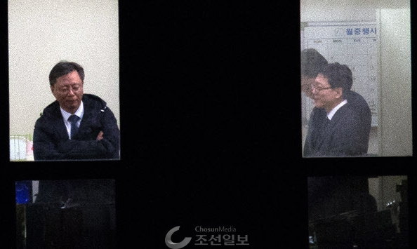 8-5 우병우 조선일보.jpg