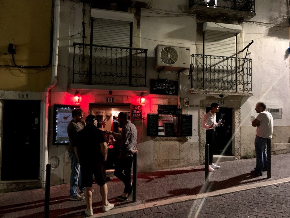 #4 6 파두공연장앞.jpg