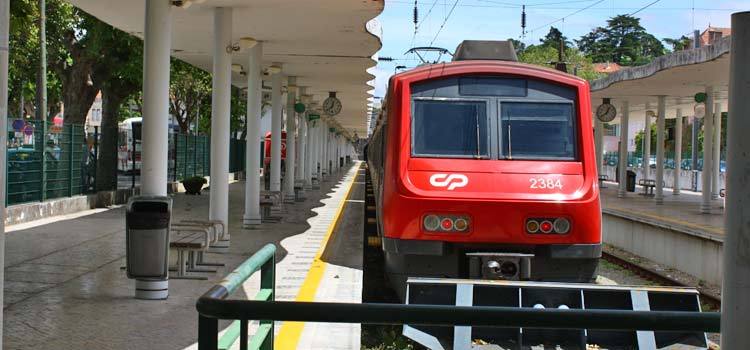 #8 15 신트라 기차.jpg