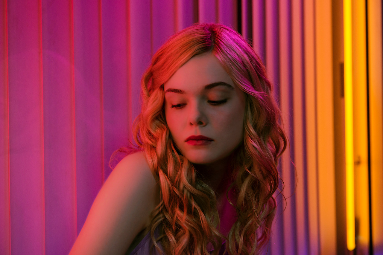 the-neon-demon-elle-fanning-picture.jpg