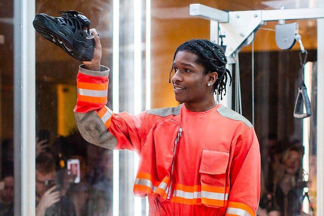 https___kr.hypebeast.com_files_2018_05_asap-rocky-under-armour-sneaker-lab-rat-video-2018-2.jpg