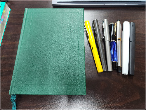 20251013_제 기능 찾은 만년필들.jpg