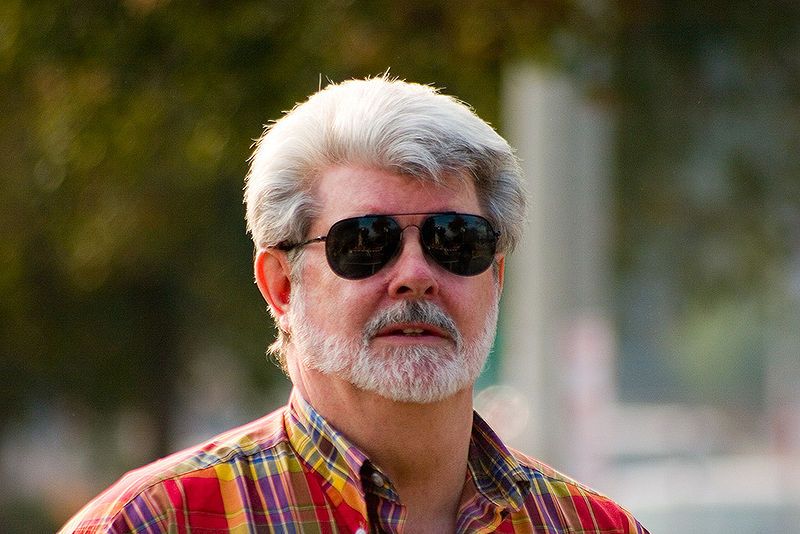 800px-George_Lucas,_Pasadena.jpg