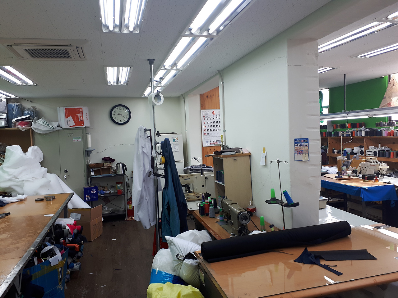 2층 봉제공장 작업실(2).jpg