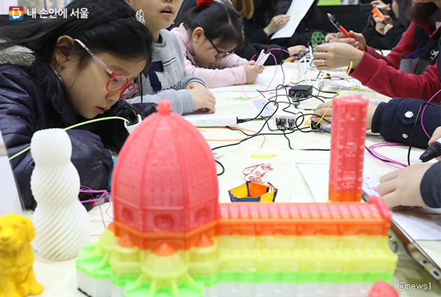 자벌레 프로그램 체험중.jpg