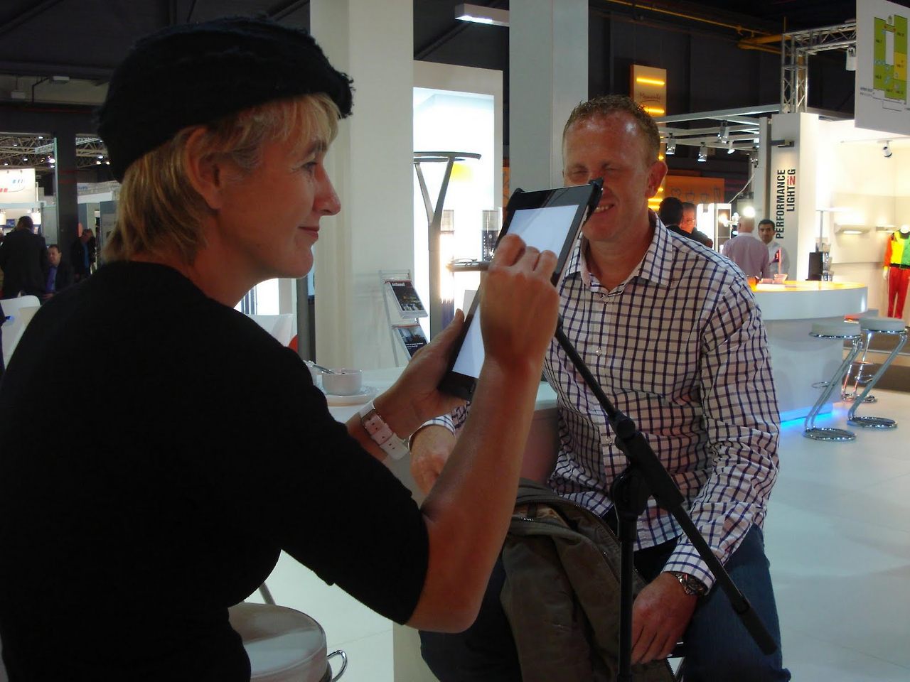 6. 아이패드 캐리커쳐.jpg