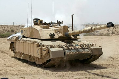 450px-Challenger_2_Main_Battle_Tank_patrolling_outside_Basra,_Iraq_MOD_45148325.jpg