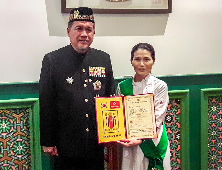 인도네시아 국왕 훈장수여.jpg