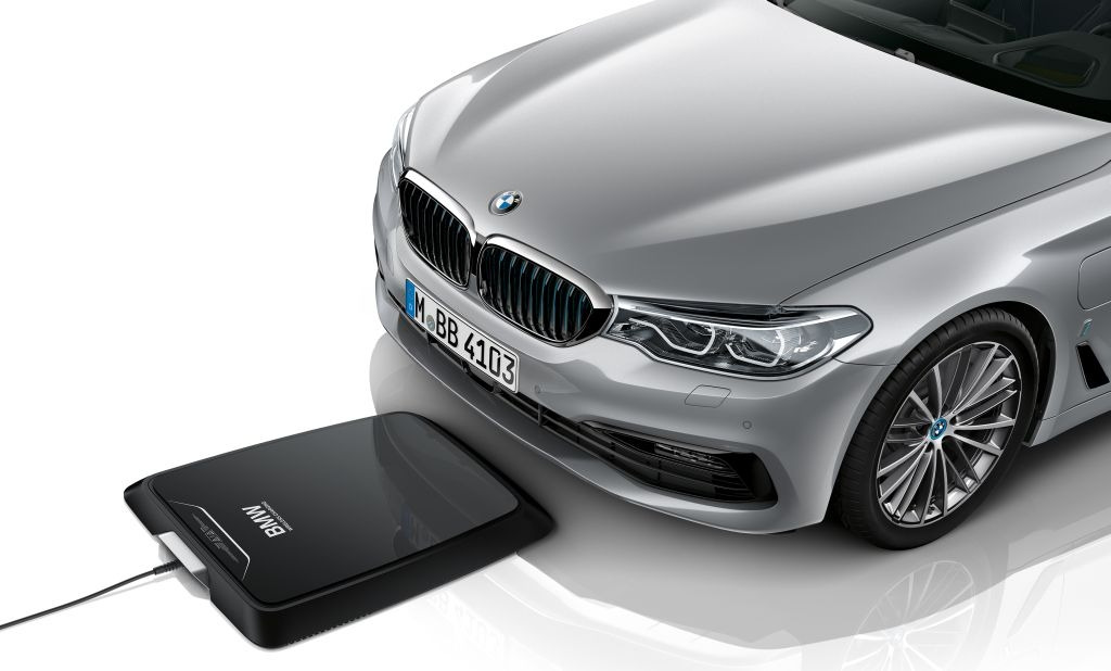 P90277538_highRes_bmw-wireless-chargin.jpg