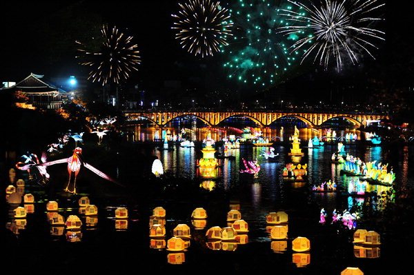 진주남강유등축제.jpg