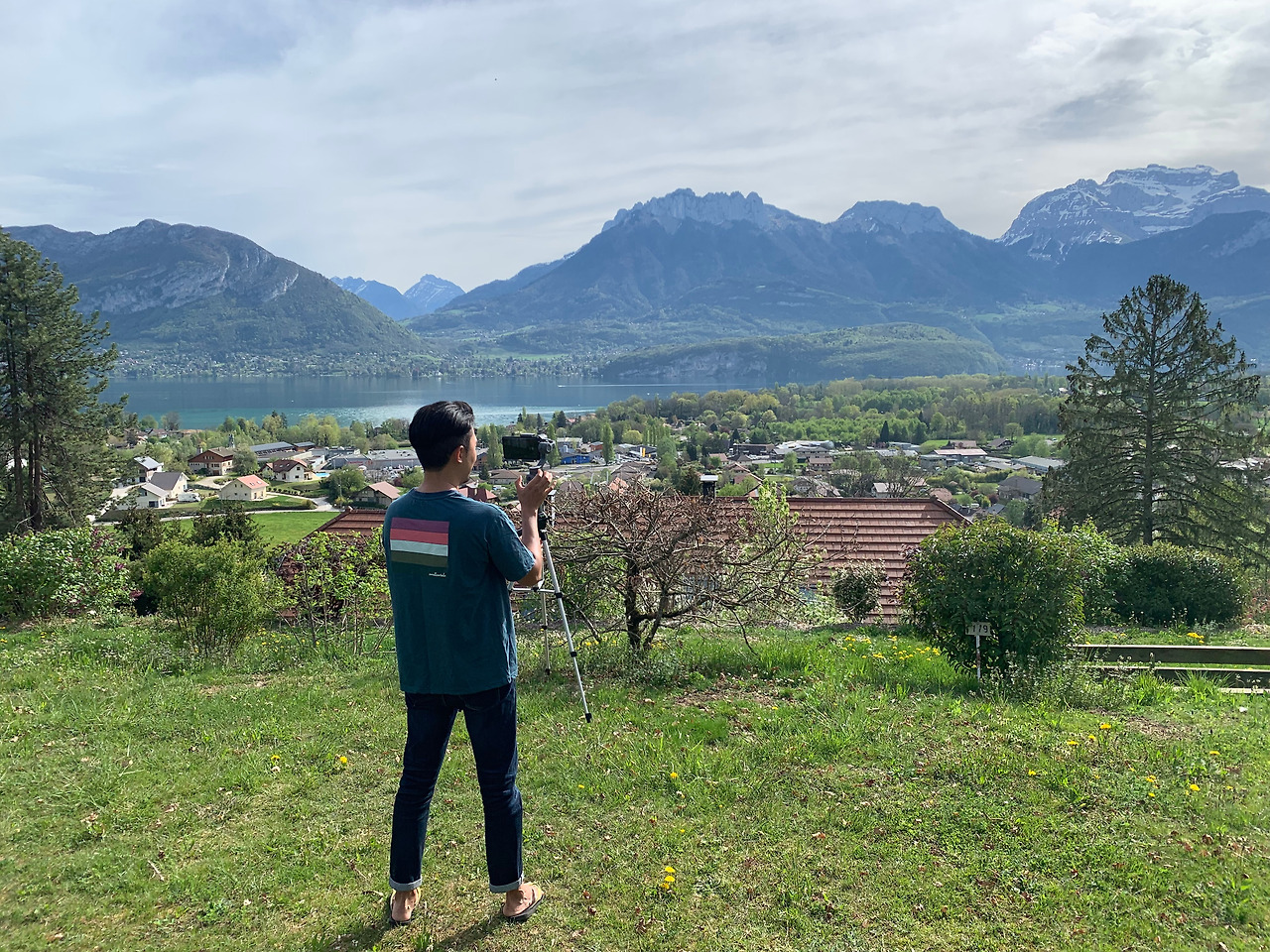 안시배경 유튜브 촬영중인 파고.jpg