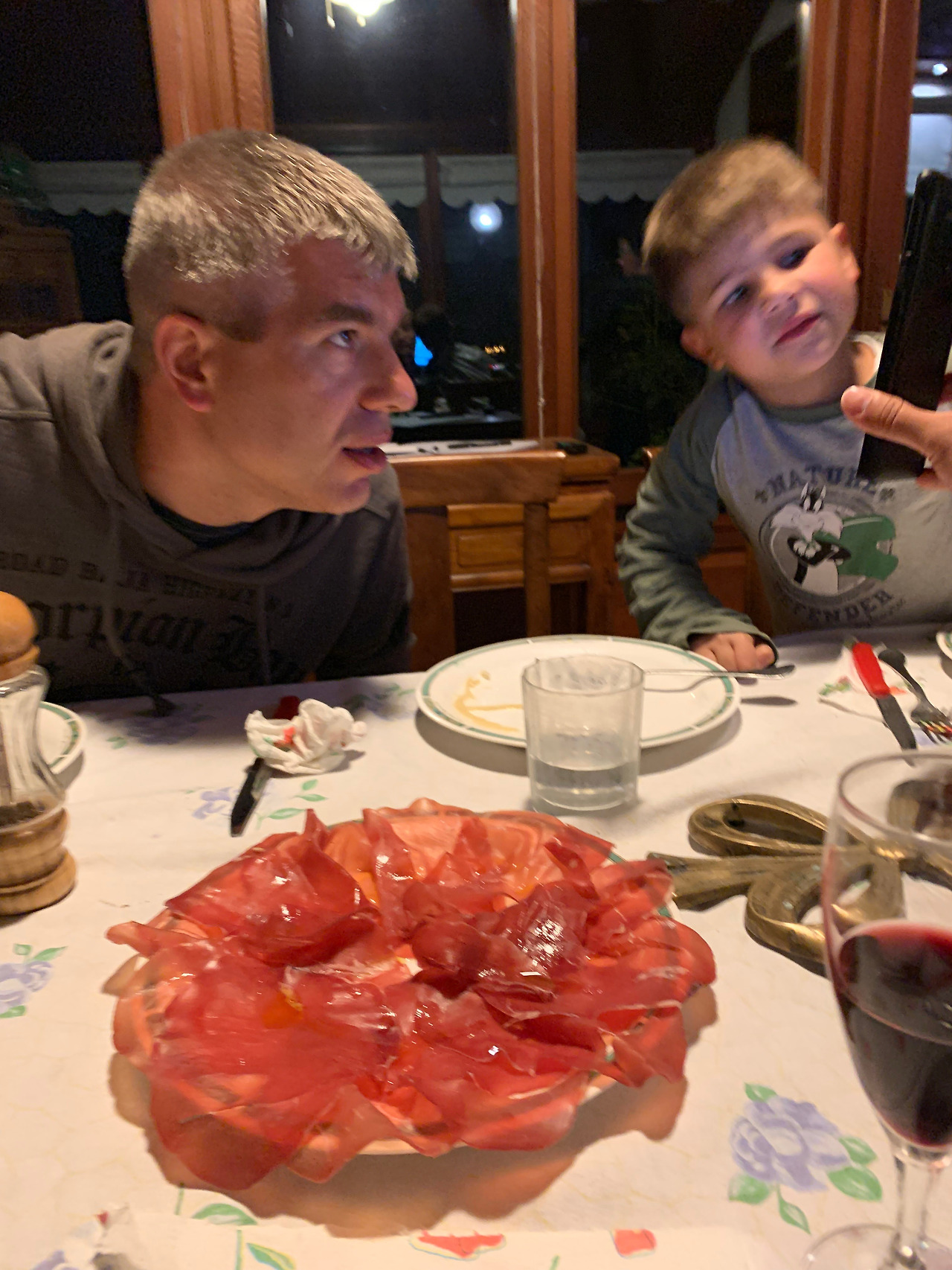 축구로 하나되어.jpg