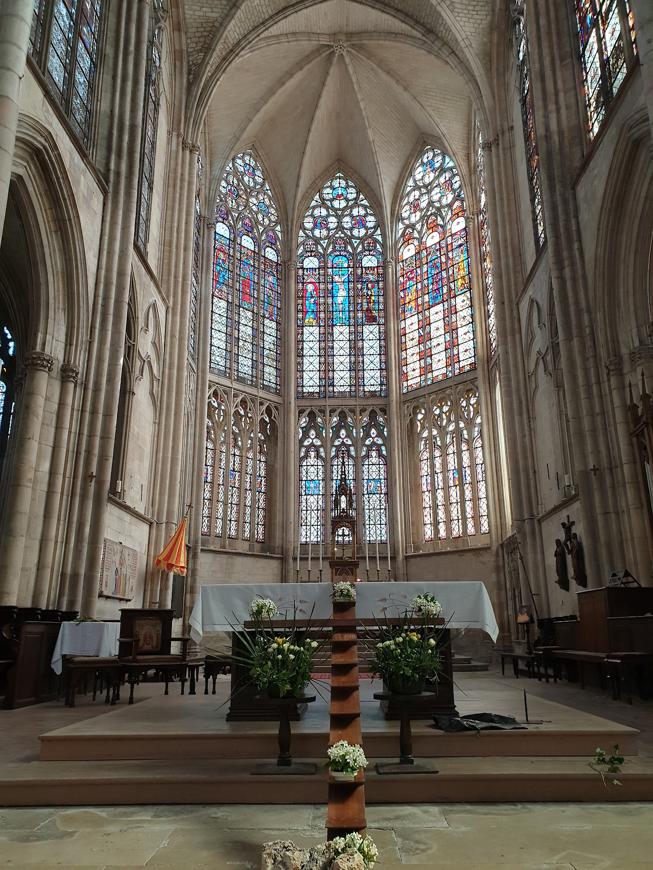 day 2_화려한 스테인드글라스.jpg