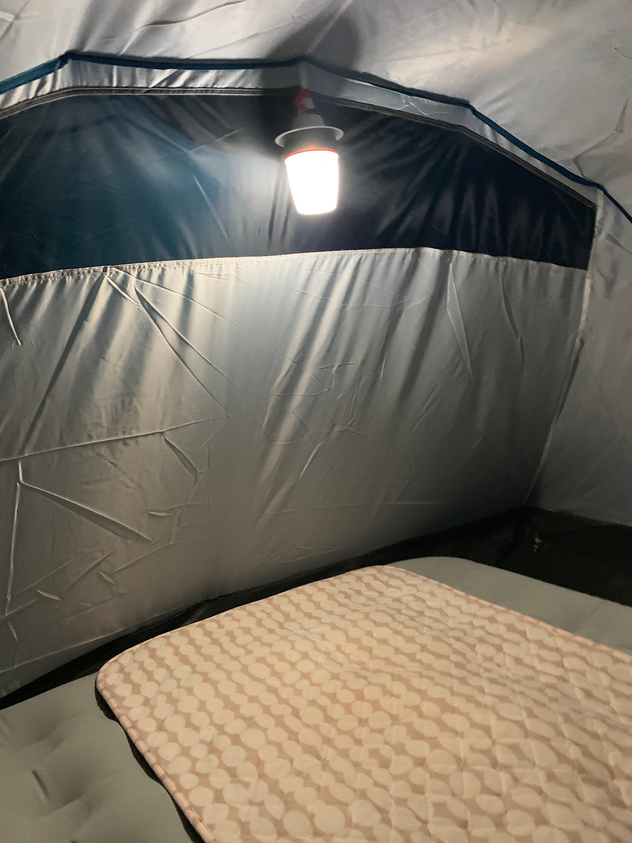 캠핑장 내부.jpg