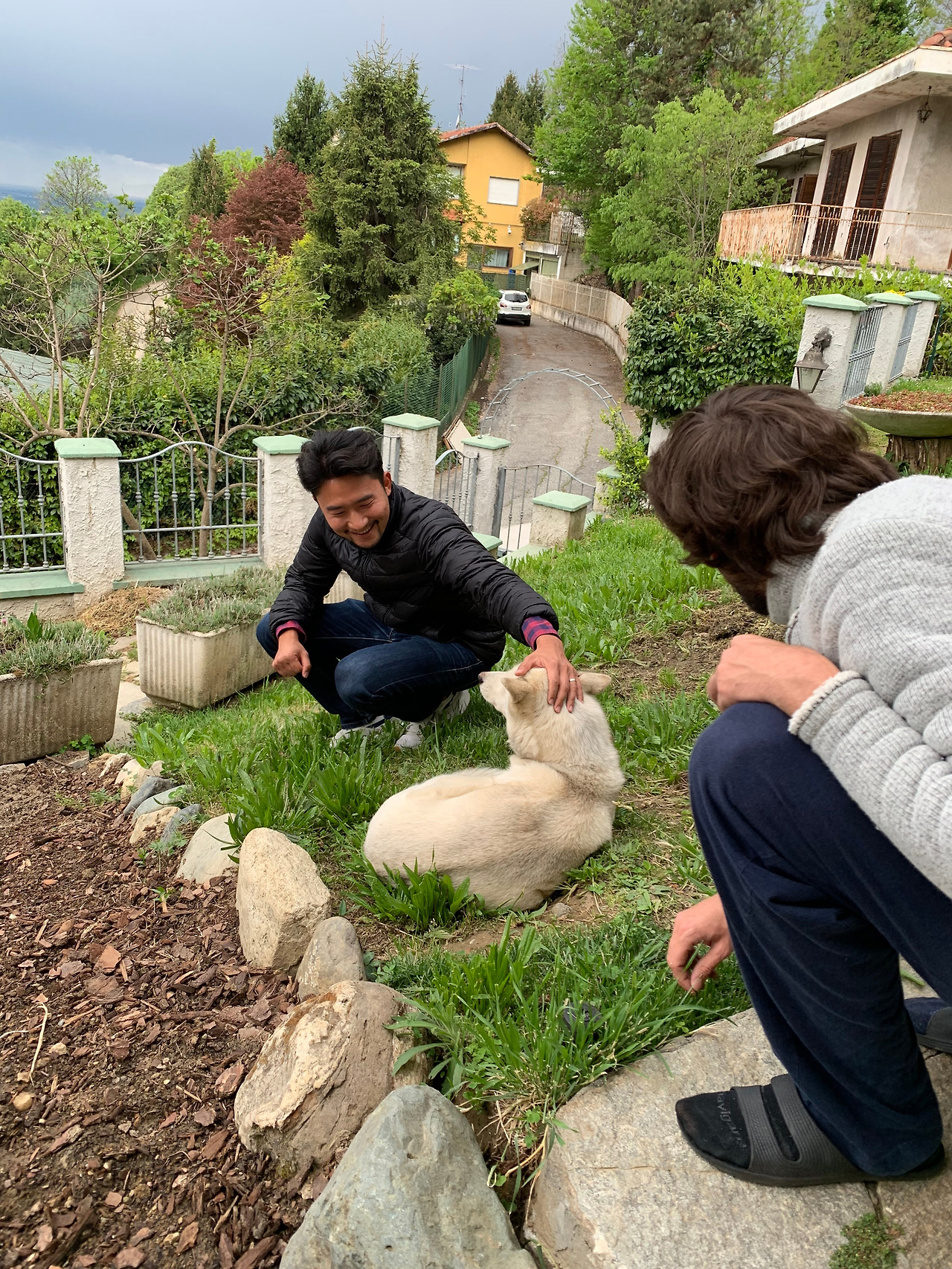 마야 오구오구.jpg