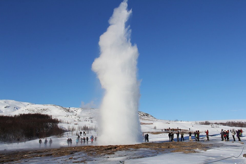 geysir-1309035_960_720.jpg