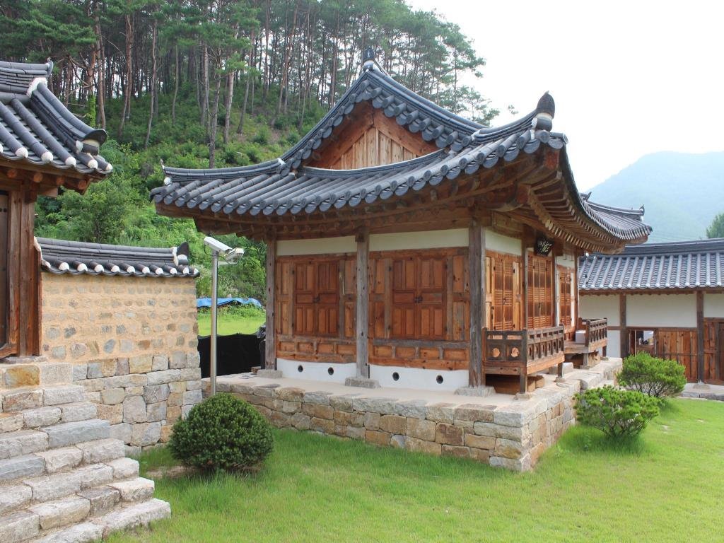 Ongye_jongtaek_Hanok2.jpg