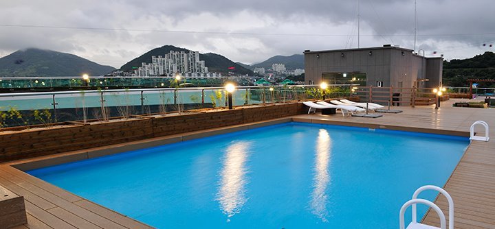더호텔수_루프탑수영장1-3.jpg