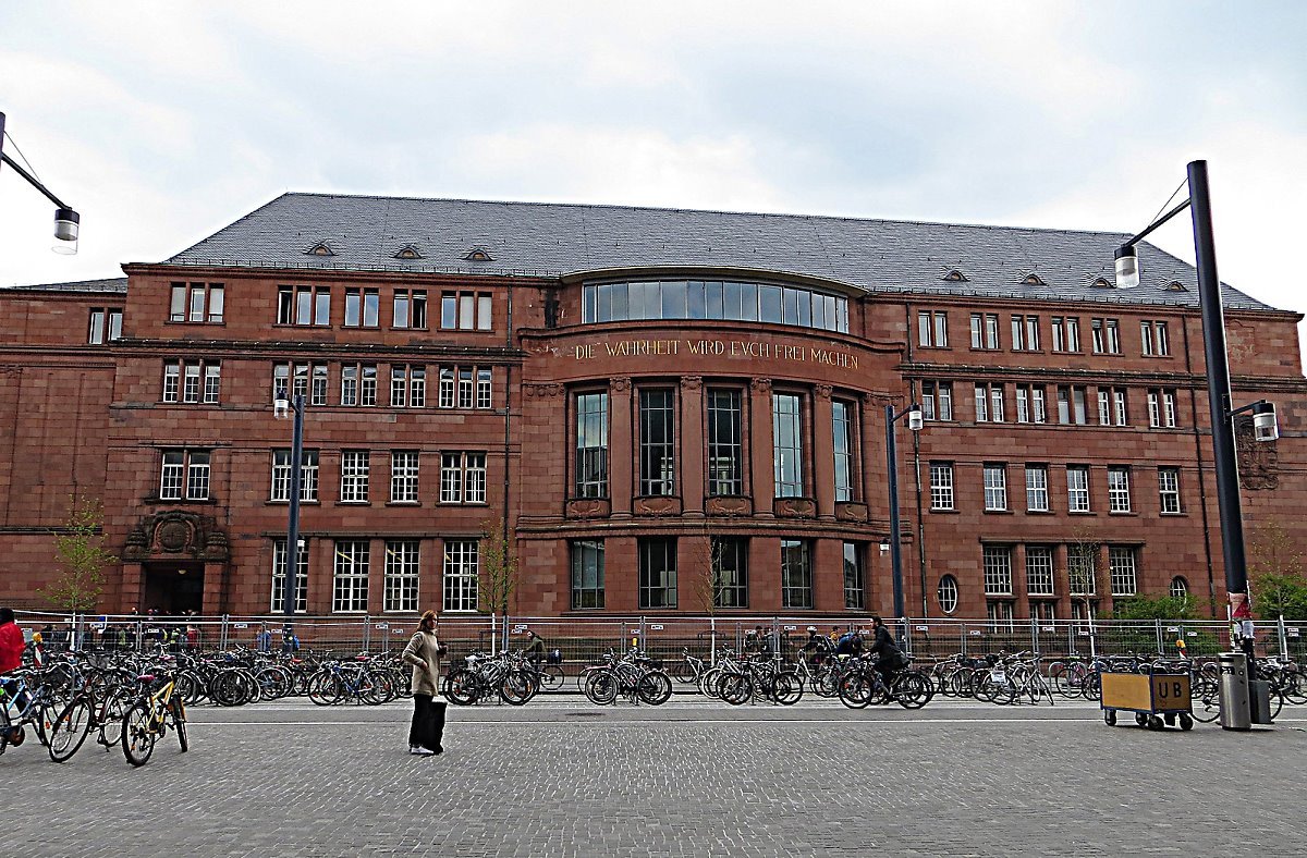 Albert_-_Ludwigs_-_Universität_Freiburg_-_panoramio.jpg
