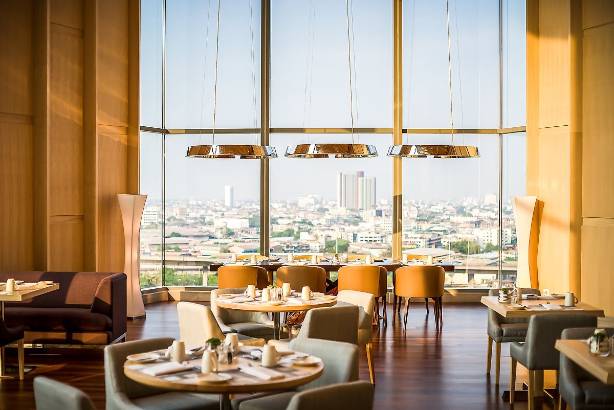 AVANI_Riverside_Bangkok_Hotel_SKYLINE_Corner_View.jpg