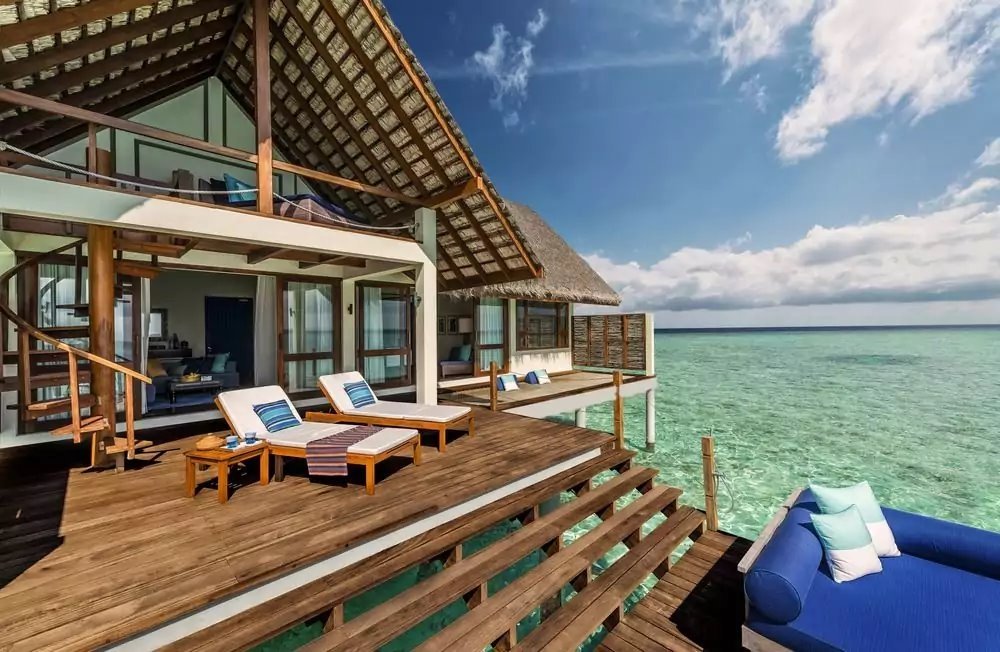 four_season_landaa_giraavaru_resort3.jpg