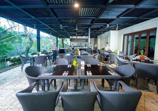 보라카이_페어웨이블루워터_8_레스토랑.jpg