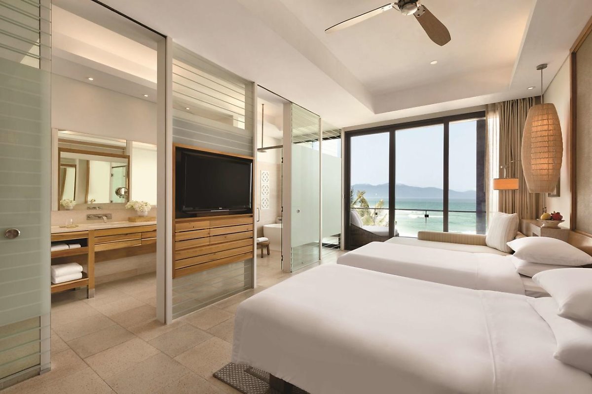 Hyatt_Regency_Danang_Resort_Spa13.jpg