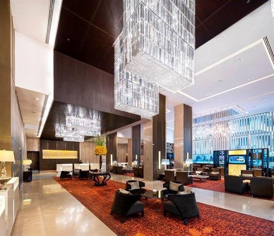 이스틴_그랜드_사톤_호텔_로비.jpg