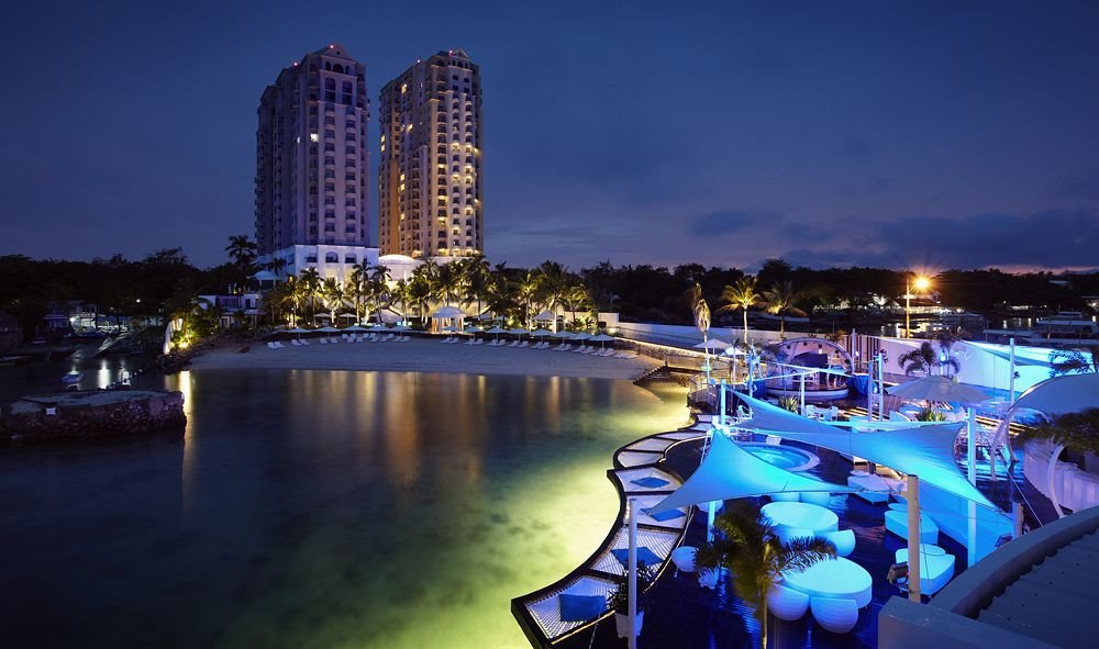 Movenpick_Hotel_Mactan_Island_Cebu1.jpg