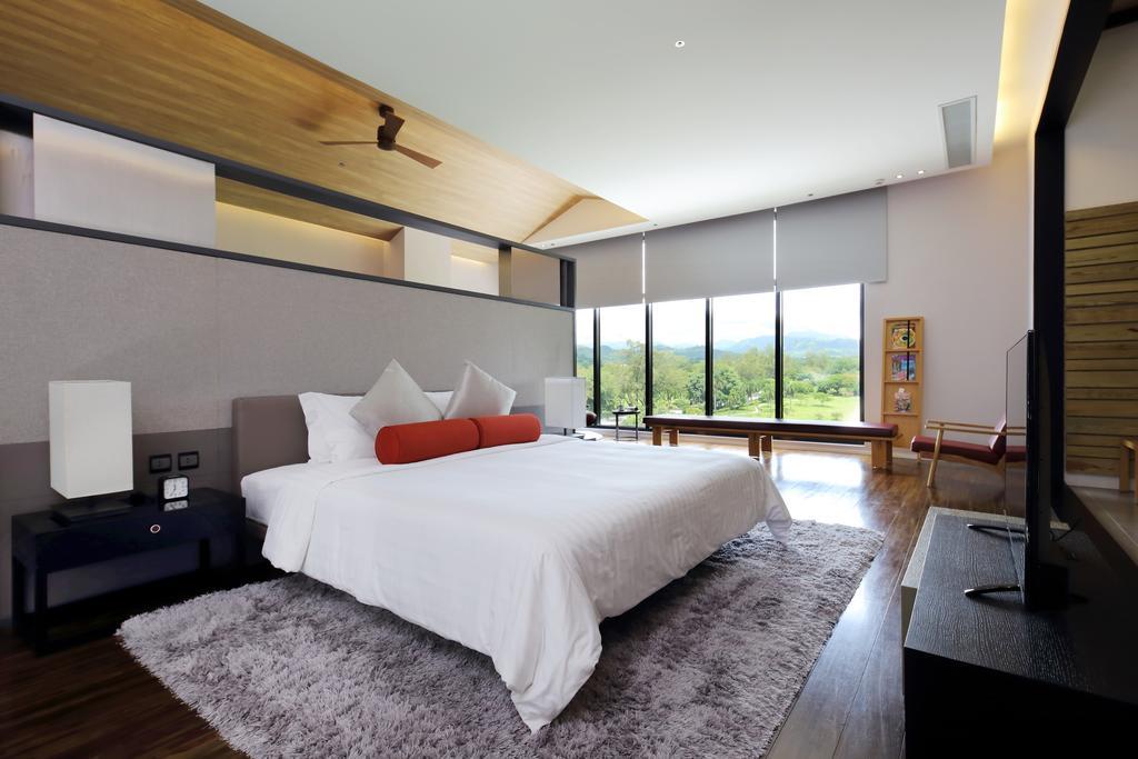 Midori Clark Hotel and Casino-1.jpg