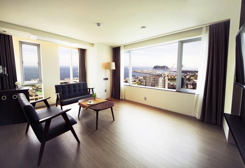 Jeju_Glam_Blue_Hotel1.jpg