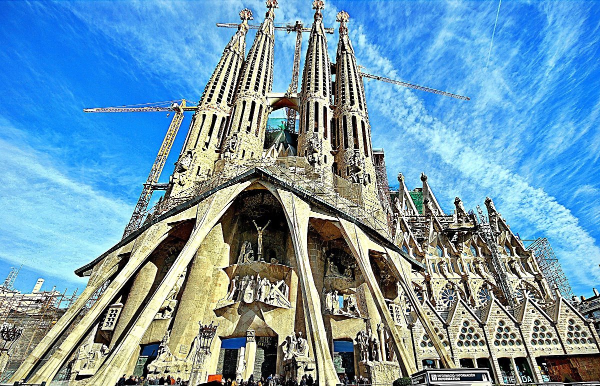Temple_Expiatori_de_la_Sagrada_Família_(Barcelona)_-_60.jpg