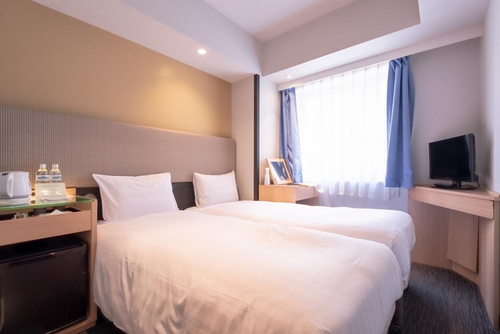 E호텔_히가시_신주쿠_5_객실.jpg