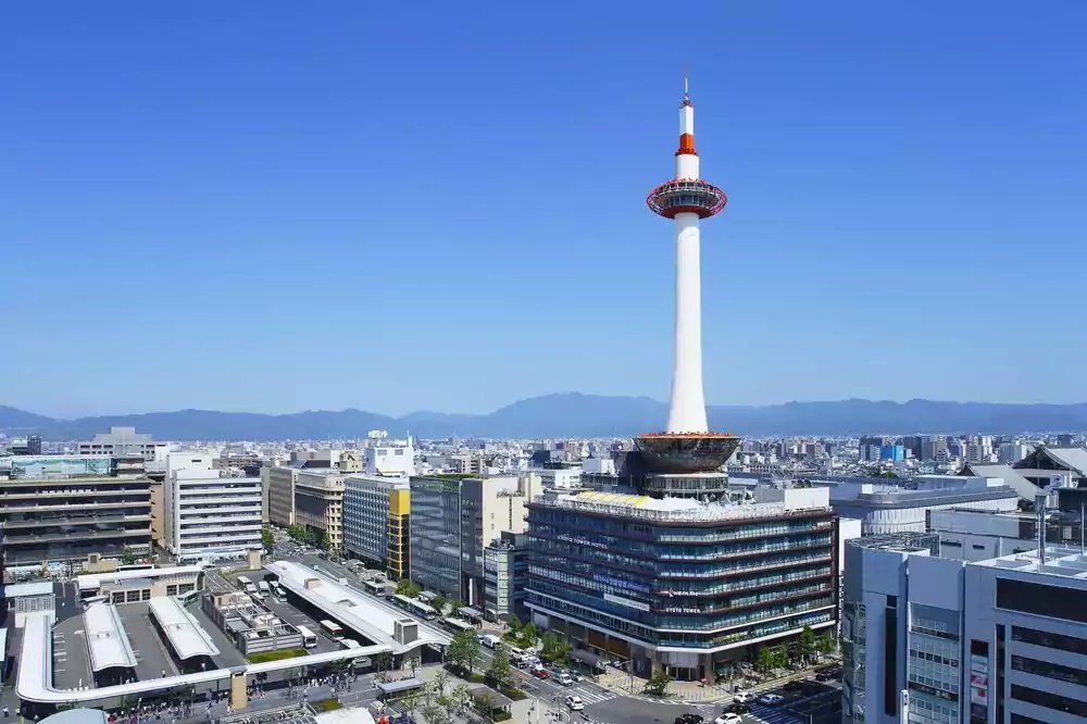 Kyoto_Tower_Hotel.jpg