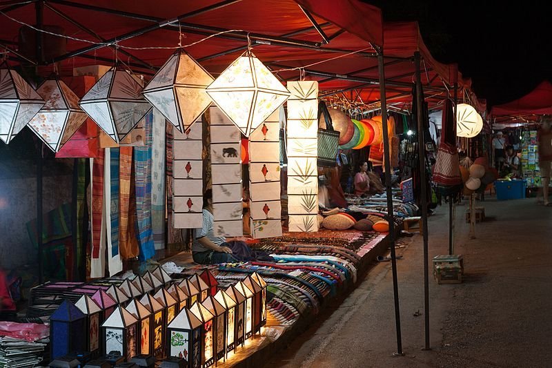 Luang_Prabang_Night_Market_2016(1).jpg