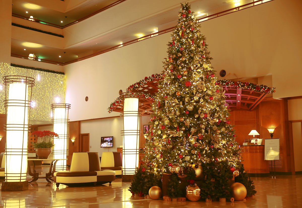 사본_-라마다프라자제주_크리스마스트리3.jpg