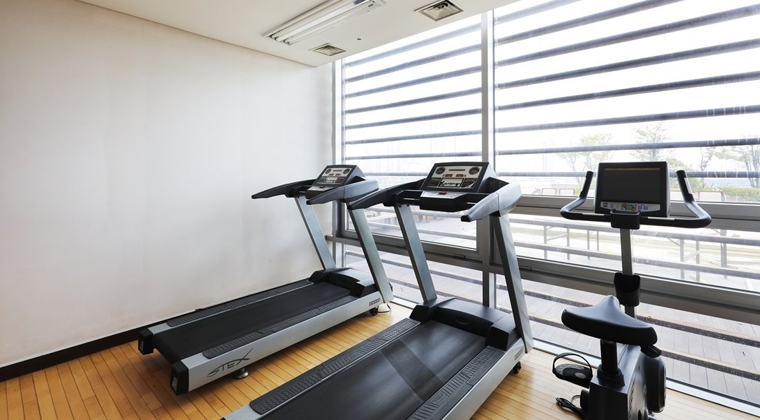 호텔스카이파크_피트니스5-2.jpg
