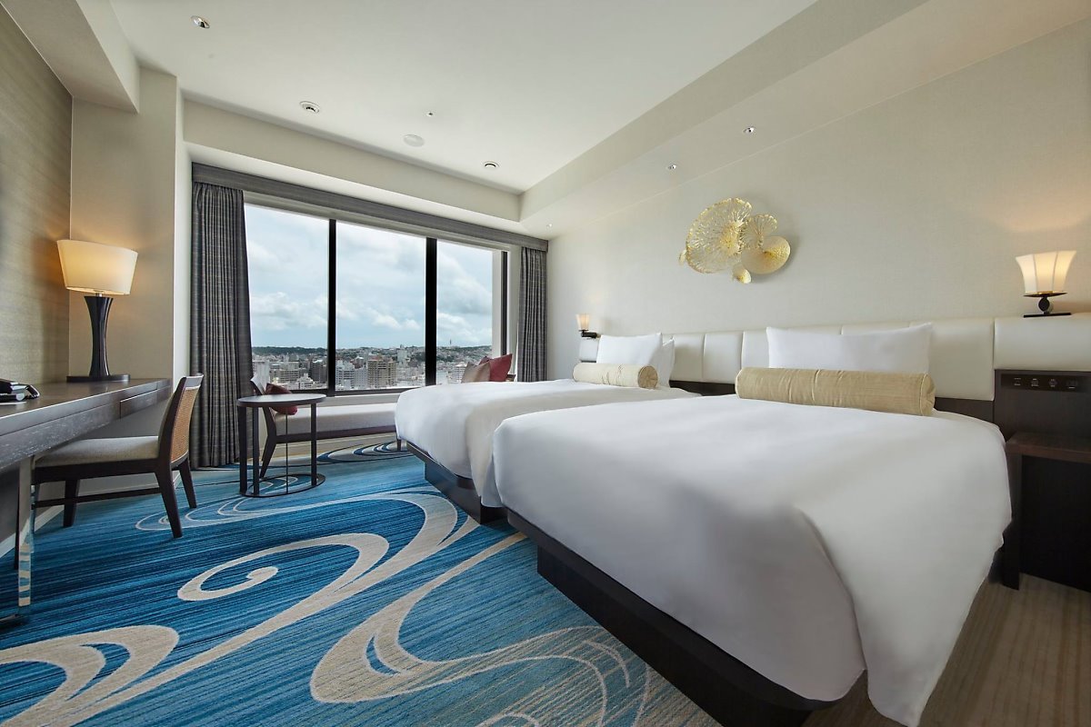 Hyatt_Regency_Naha_Okinawa8.jpg