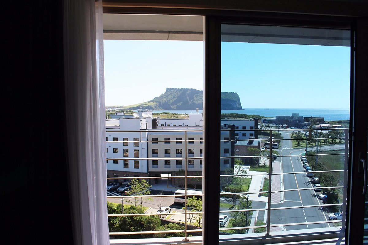 Ramada_Encore_Jeju_Seongsan5.jpg