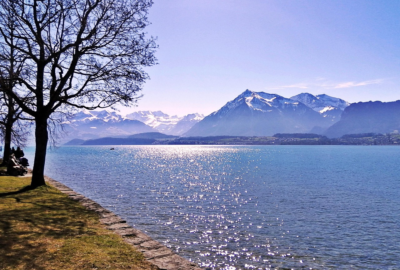 lake-thun-7090137_1280.jpg