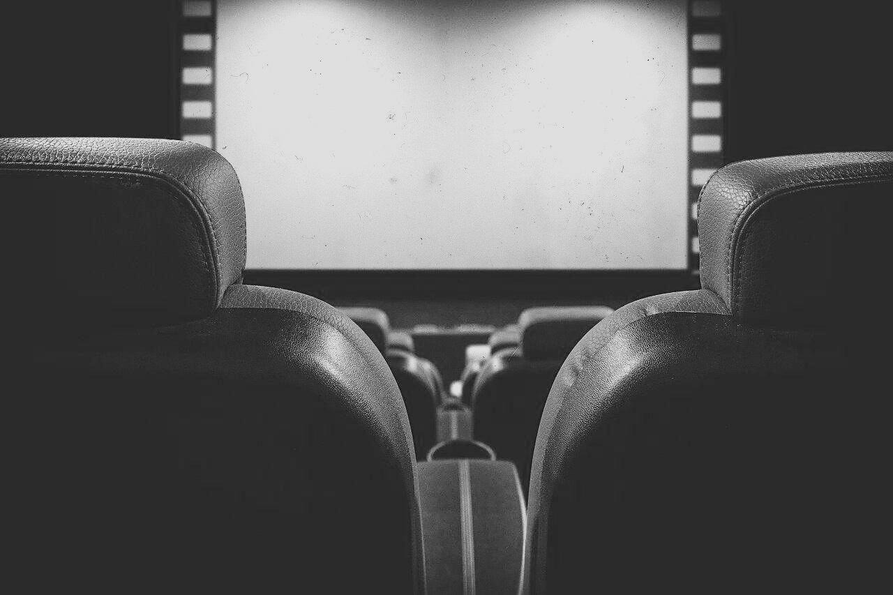 cinema-4213751_1920.jpg