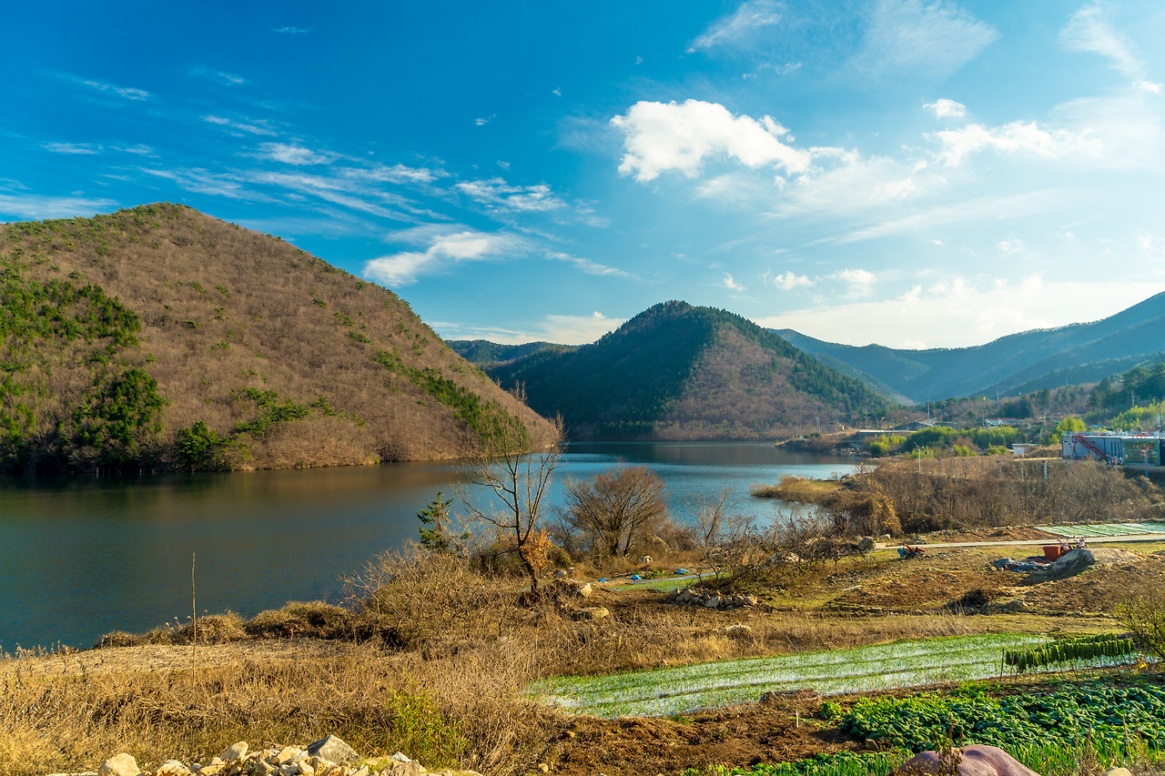 20.내산저수지.jpg