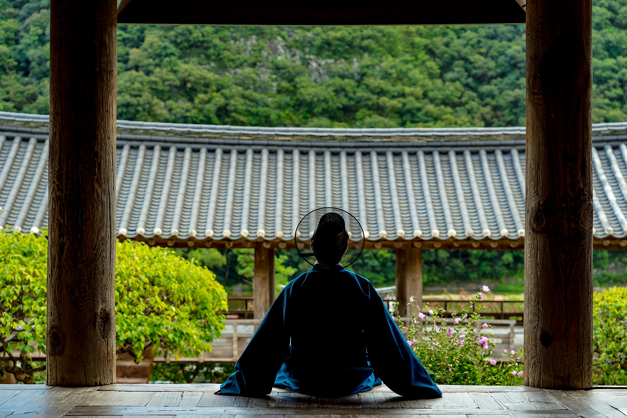 02.병산서원 만대루를 보며.jpg