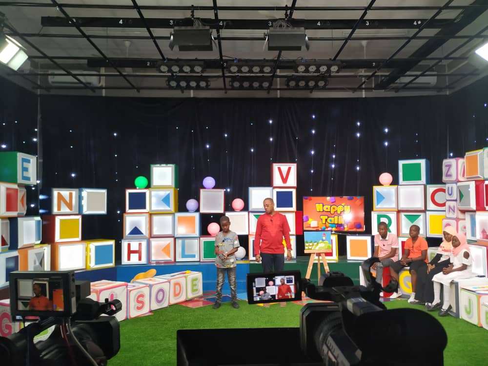 해피톡 스튜디오 촬영현장.jpg