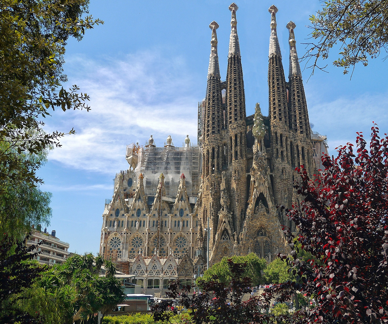 26+%EB%B0%94%EB%A5%B4%EC%85%80%EB%A1%9C%EB%82%98+sagrada-familia-552084_1920.jpg