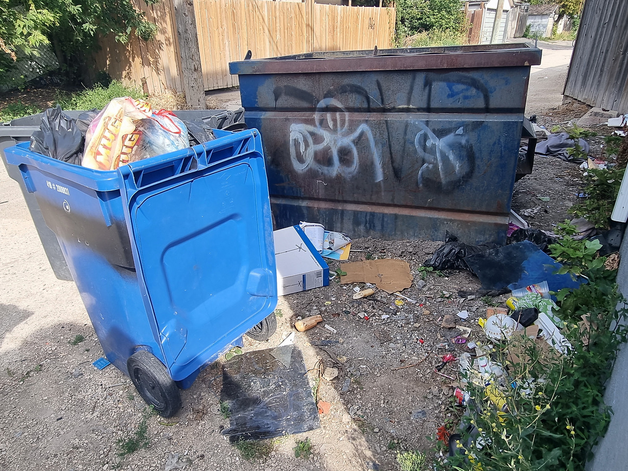 옛날집 쓰레기통.jpg