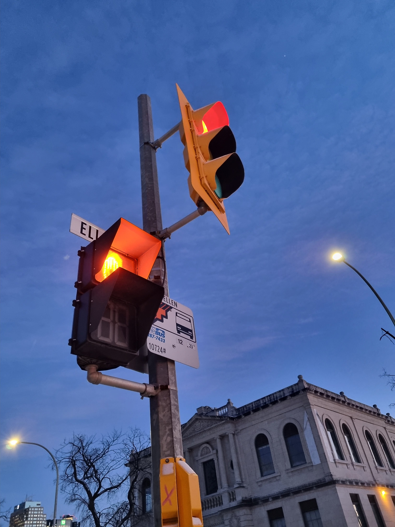 신호등 빨간 불.jpg