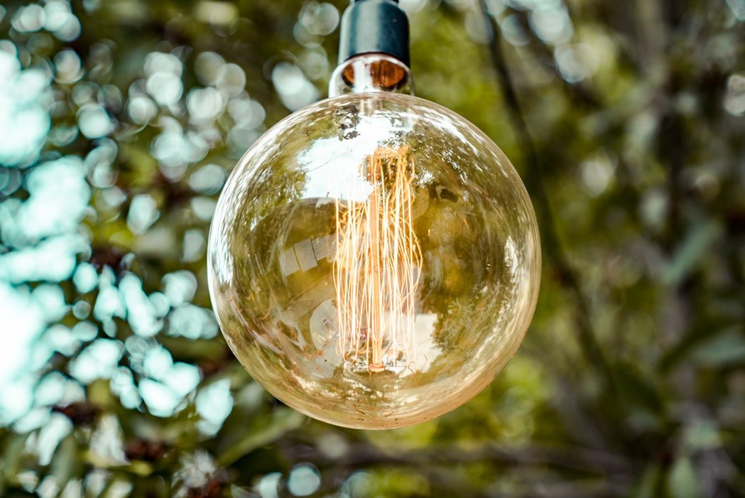 위드한성이미지1(unsplash.com_mattias russo larsson).jpg