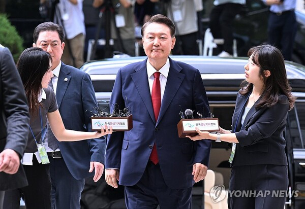 7월 9일 윤석열 구속영장실질심사 출석.jpg