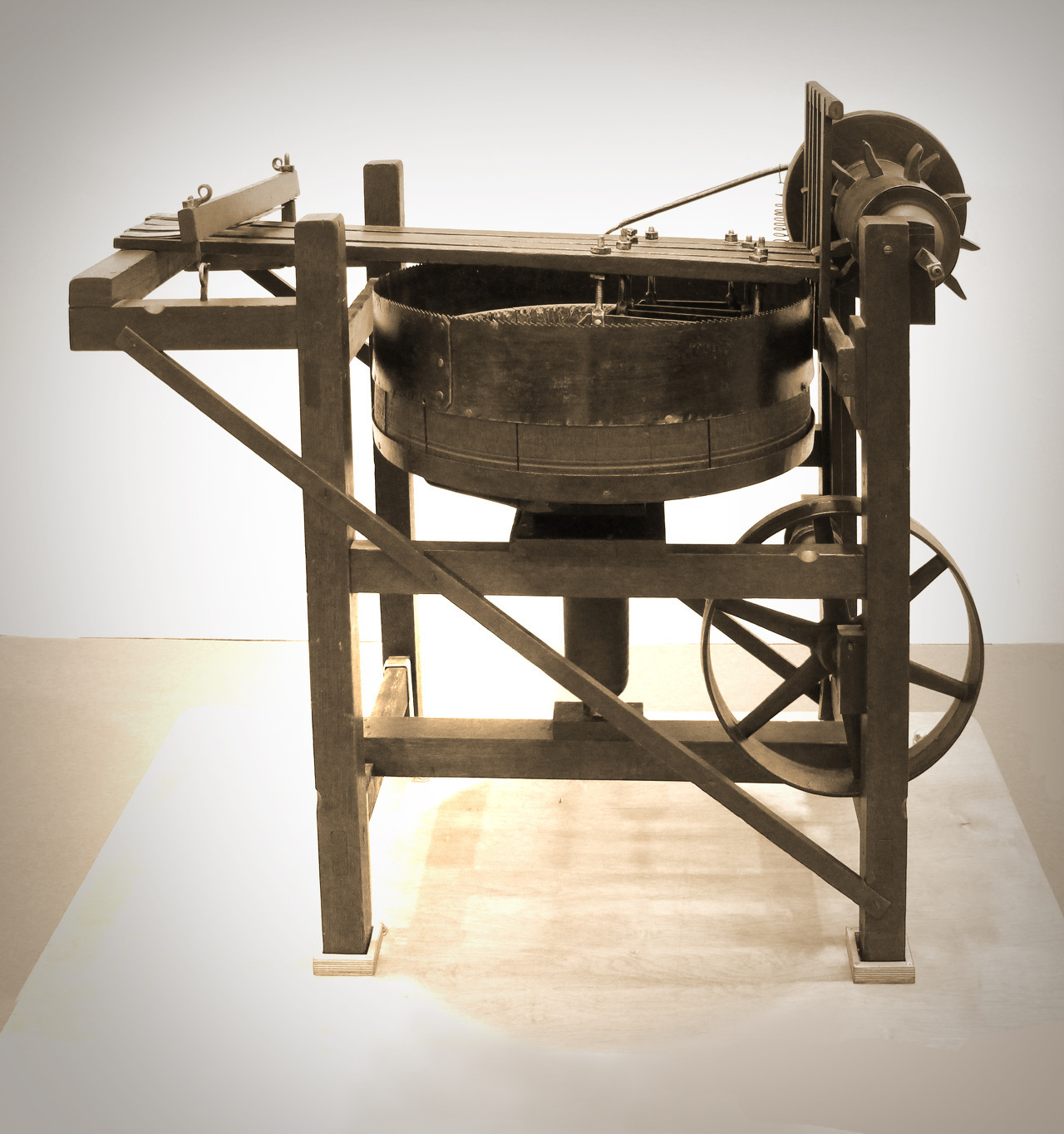 The meat chopping machine, seydelmann, 1886.jpg